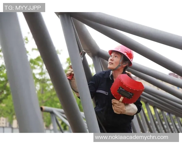 与吴敏对话探索攀岩生涯的挑战与成长之路 与吴敏对话探索攀岩生涯的挑战与成长之路