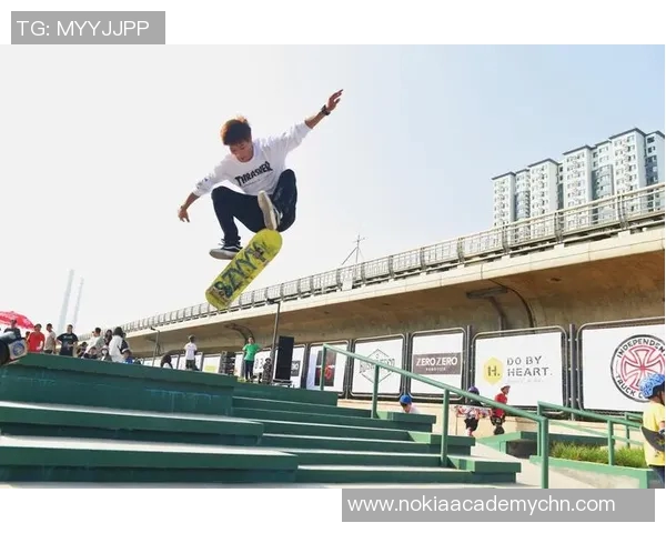 成都攀岩队在滑板精英赛中的意识表现与技术分析