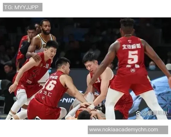 赛后分析：杭州篮球队与武汉篮球队的战术对决与技术细节探讨