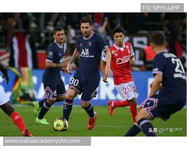 足球明星奥比亚的传奇之路与他对足球的热爱与奉献