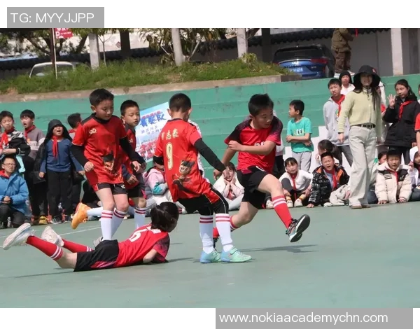 从贫困街头到绿茵场上身世凄惨的足球明星逆袭人生的传奇故事